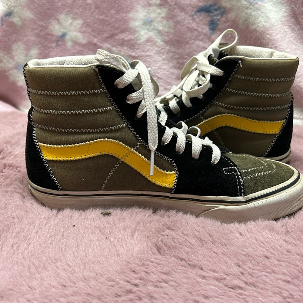 Vans skate shoes